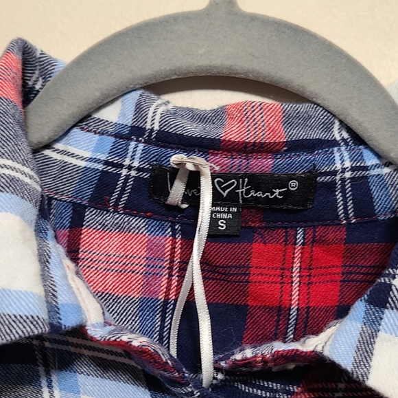 Velvet Heart Women's Button-down Shirt. - Picture 7 of 12